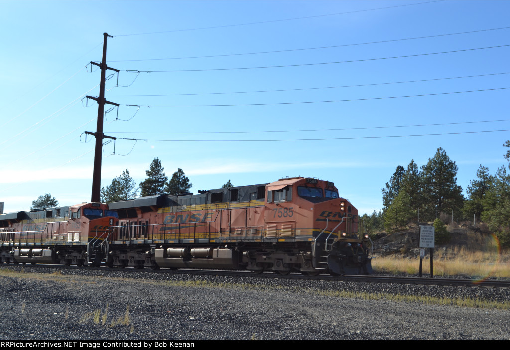 BNSF 7585